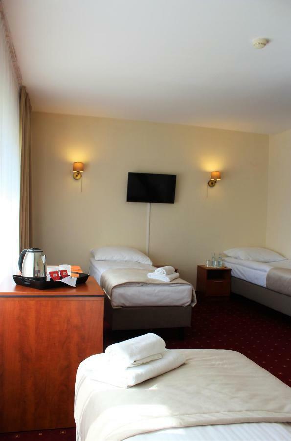 Hotel Bialy Walbrzych Exterior photo