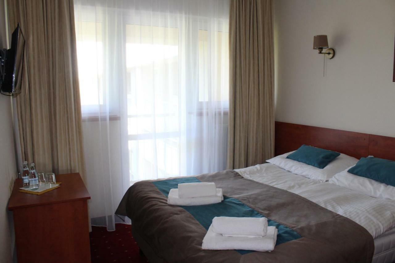 Hotel Bialy Walbrzych Exterior photo