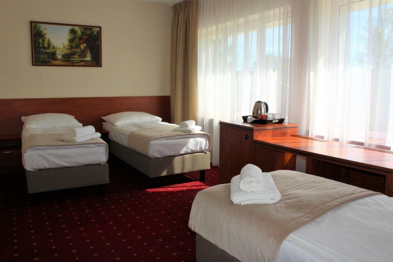 Hotel Bialy Walbrzych Exterior photo