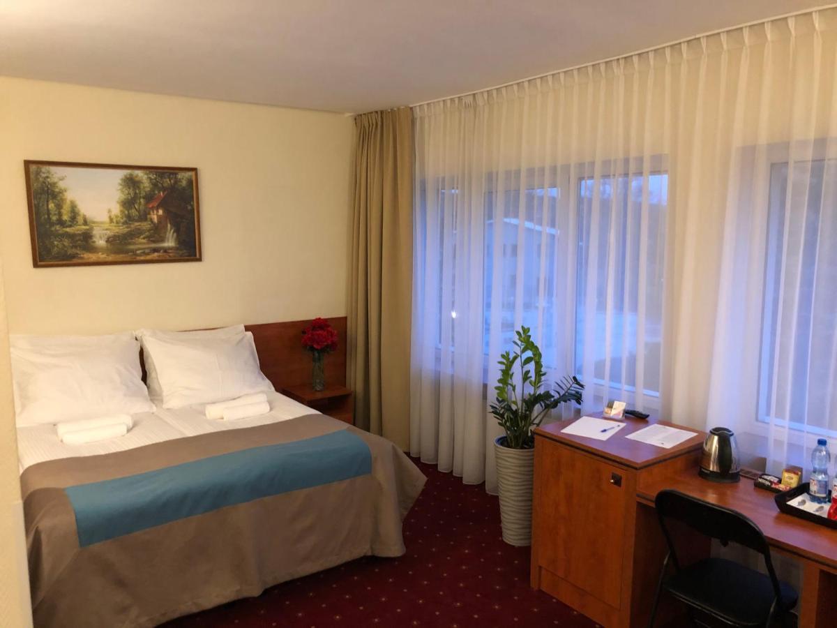 Hotel Bialy Walbrzych Exterior photo